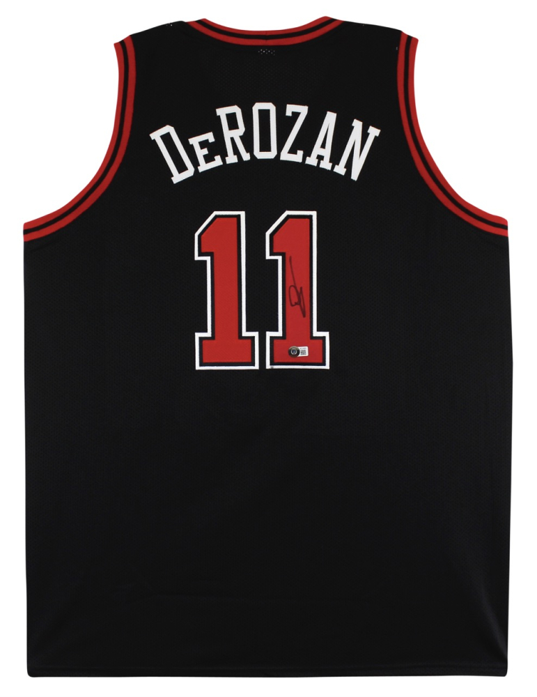 DeMar DeRozan Signed Jersey (Beckett) Chicago Bulls (CLEARANCE)